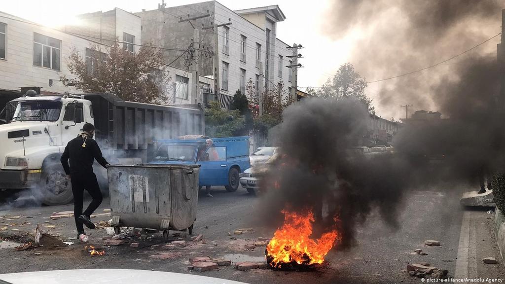 İRAN'DA GERÇEKLEŞEN PROTESTOLAR